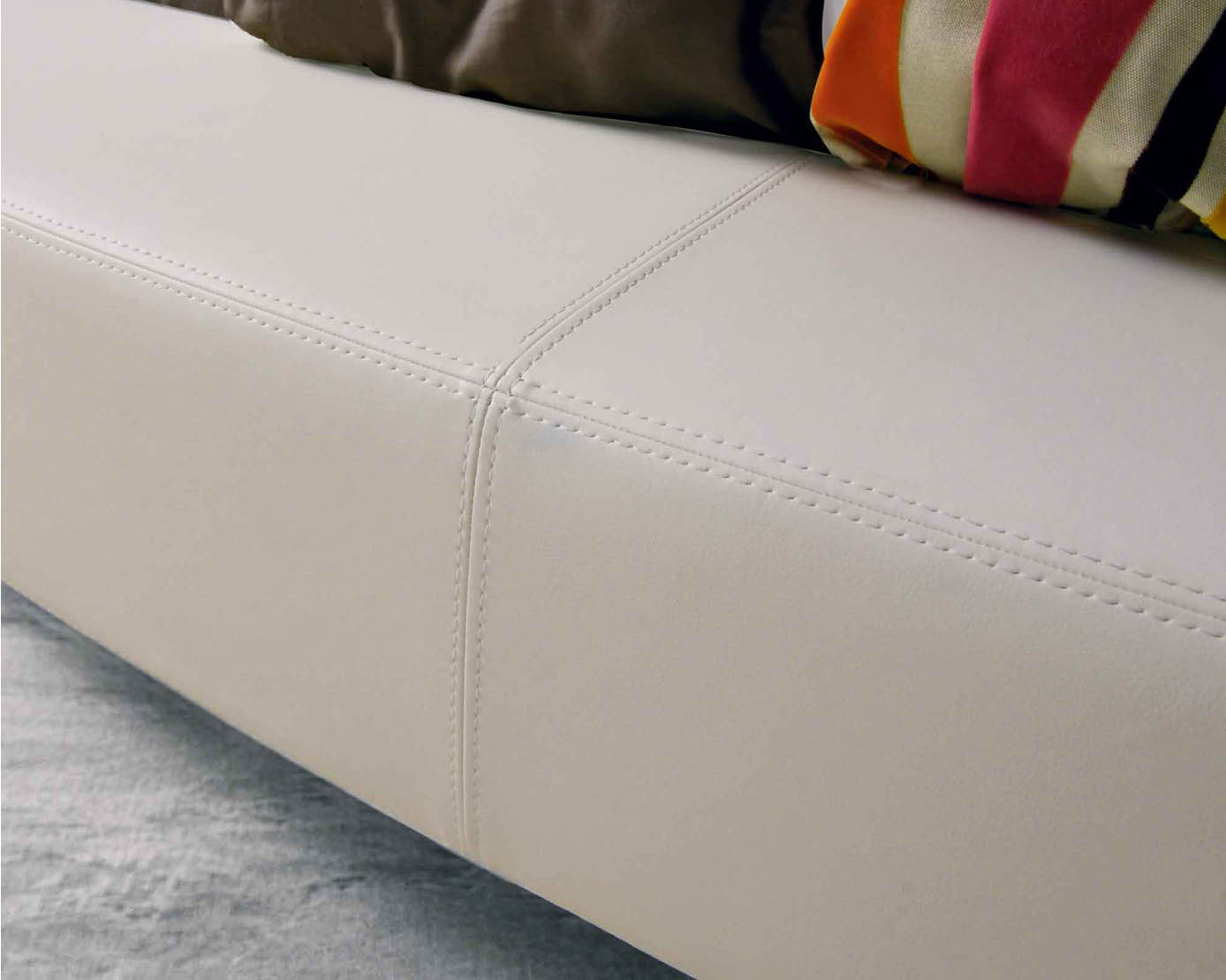 letto-imbottito-tessile-contenitore-gondola-17