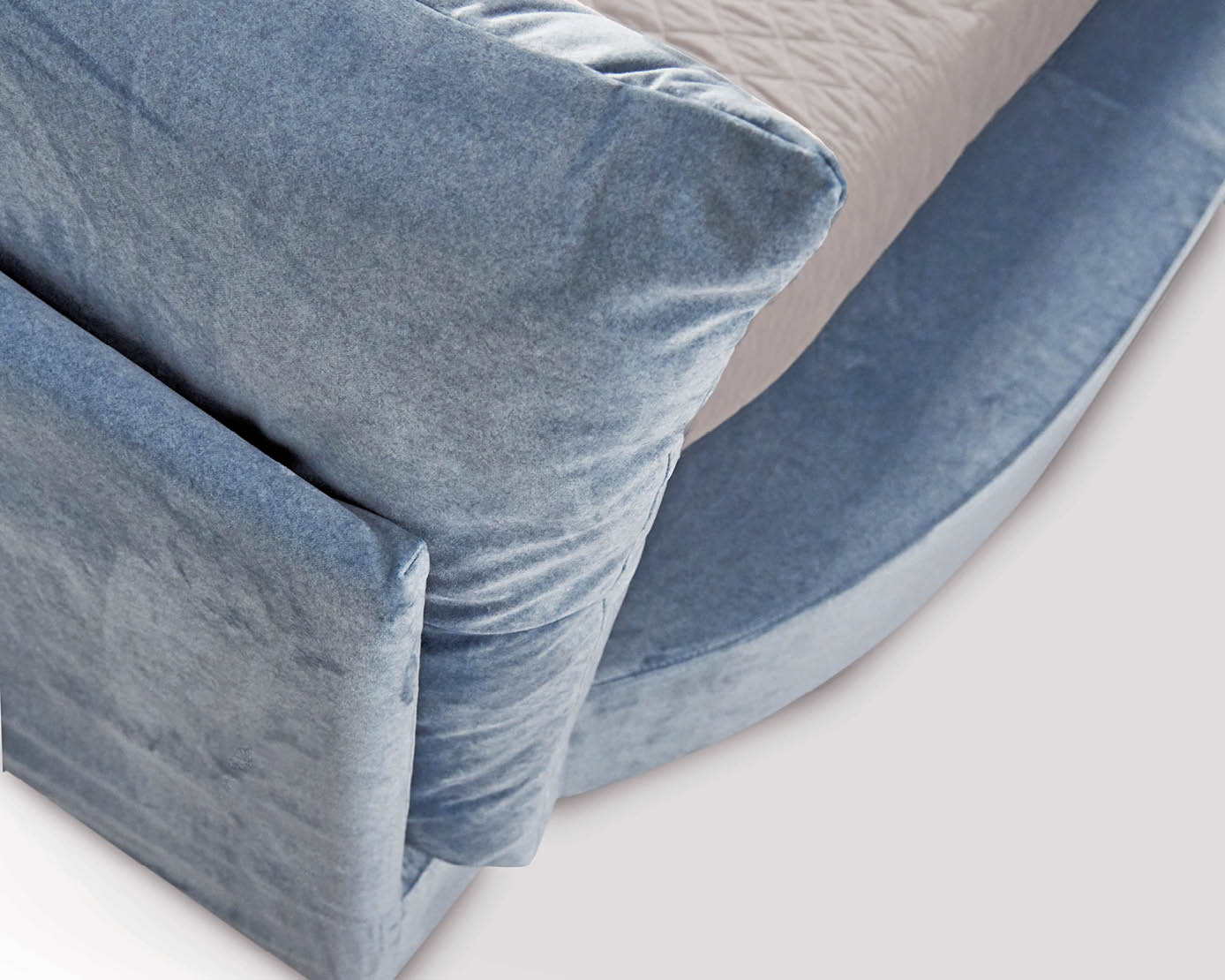 letto-imbottito-tessile-contenitore-gondola-5