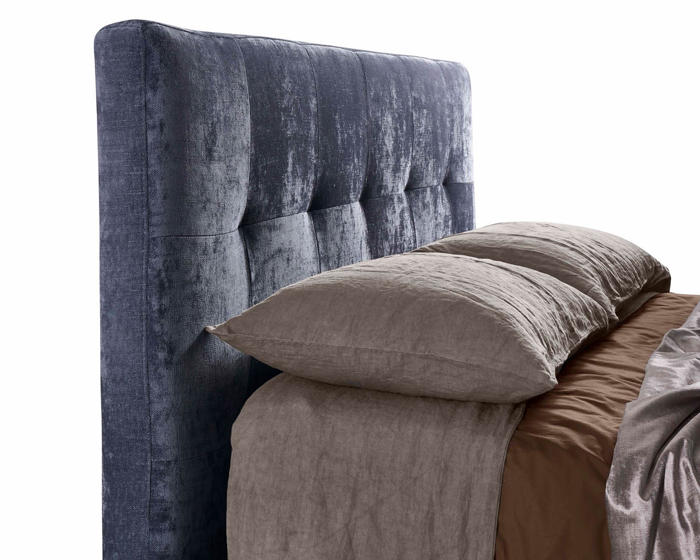 letto-imbottito-tessile-contenitore-vela-basso-5